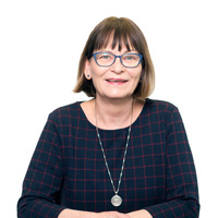  Claudia Breithor
